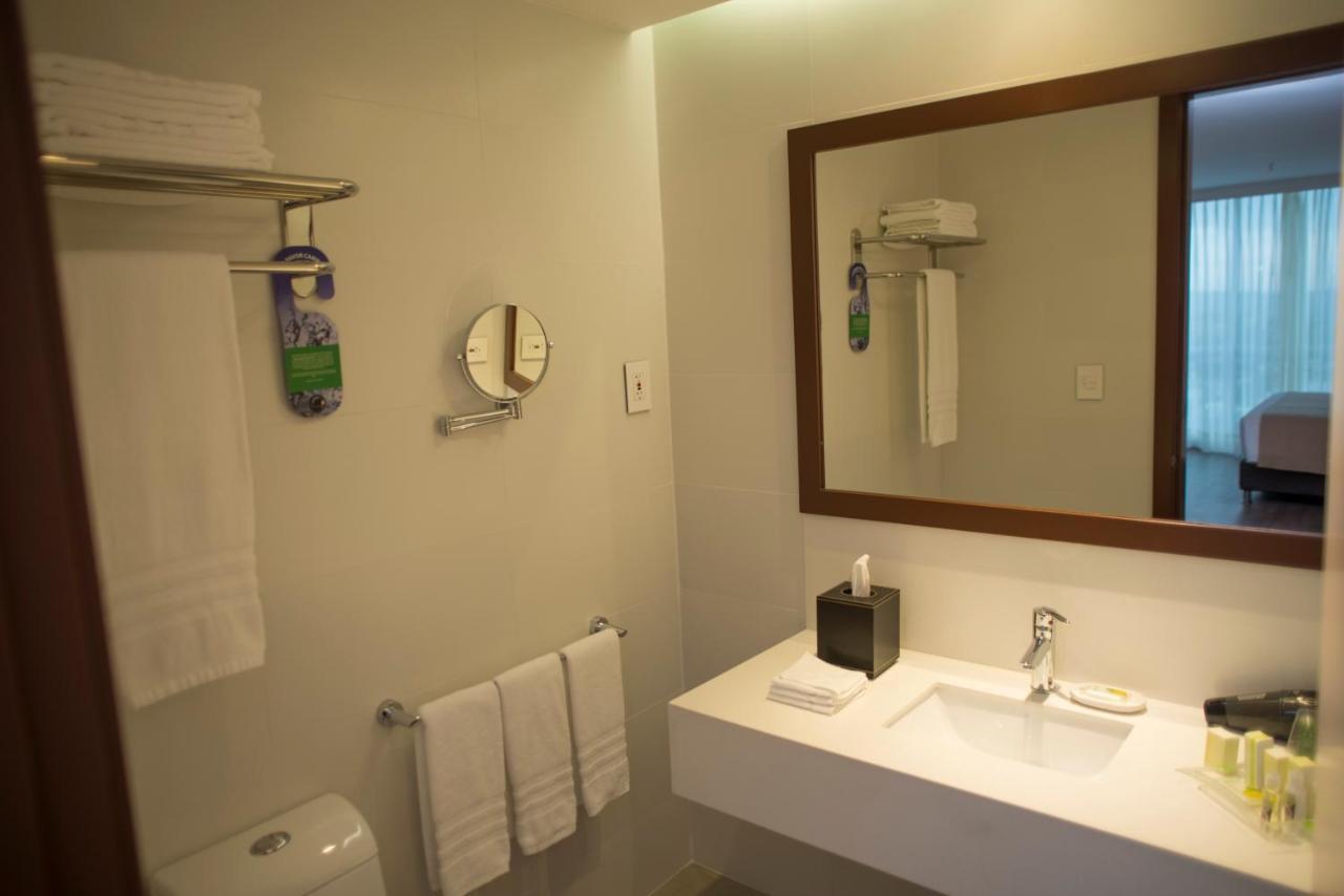 Junior King Suite,1284625861:JPEG